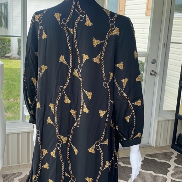 H&M - Light Button Down Chain Dress Size XS - Picture 5 of 6